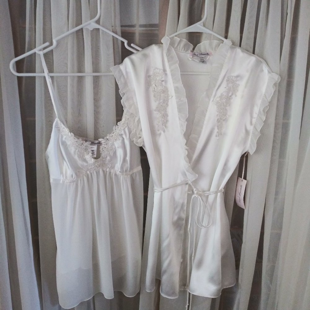 Linea Donatelle White Satin Nighty& Robe